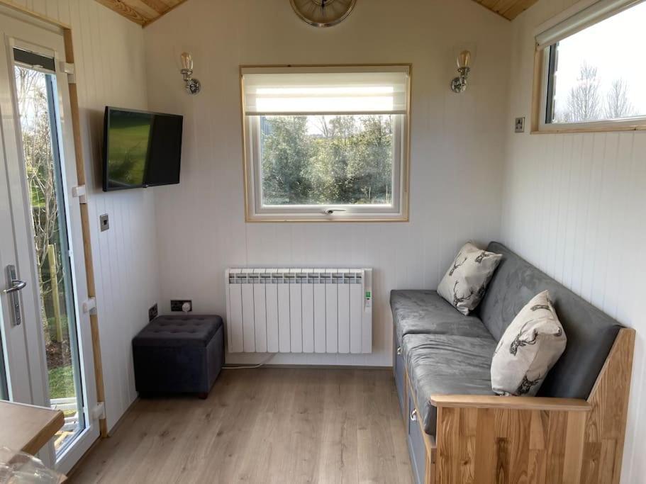 The Ashmere Tiny House Coldingham Экстерьер фото