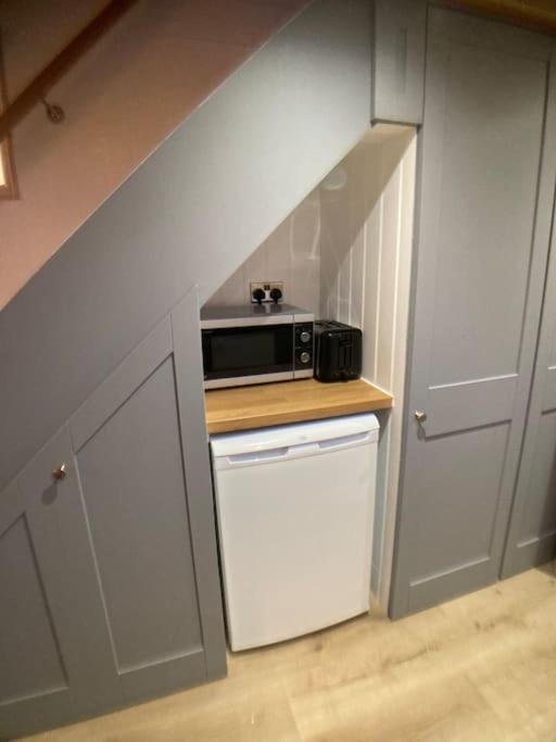 The Ashmere Tiny House Coldingham Экстерьер фото